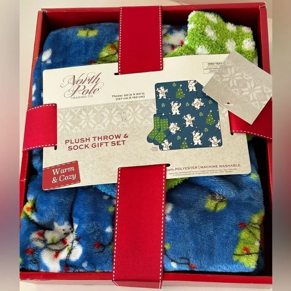 North Pole Polar Bear Christmas Blanket and Socks NWT